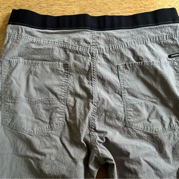Levi's Denizen Mens Joggers Gray Elastic Waist Zipper Pockets Cotton 34x28 - Picture 4 of 9
